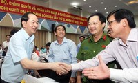 Staatspräsident Tran Dai Quang trifft Wähler in inneren Stadtbezirken von Ho-Chi-Minh-Stadt