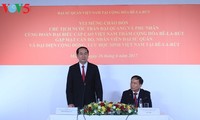 Staatspräsident Tran Dai Quang trifft Angehörige der vietnamesischen Botschaft in Weißrussland