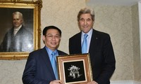 Vizepremierminister Vuong Dinh Hue beendet Besuch in den USA