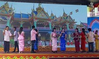 Die Khmer in Soc Trang feiern das Fest Sene Dolta