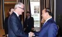Premierminister Nguyen Xuan Phuc empfängt  Ministerpräsident der Flämischen Regierung