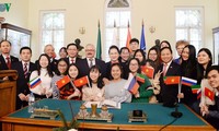 Parlamentspräsidentin Nguyen Thi Kim Ngan besucht Universität Kasan