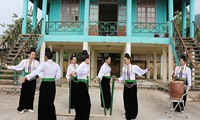 “Hun may” – ein traditionelles Musikinstrument der Khang in Quynh Nhai