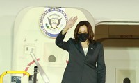 Maler Le Sa Long mit dem Bild von US-Vizepräsidentin Kamala Harris 
