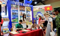 Internationale Freunde erleben vietnamesische Kultur bei Army Games 2022