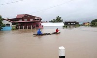 ໂທລະເລກຢື້ຢາມຖາມຂ່າວຍ້ອນຝົນຕົກ, ນ້ຳຖ້ວມຢູ່ລາວ