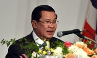 Cambodia calls for East Sea dispute settlement via negotiations