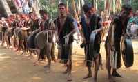 Gong performances of the Bahnar at Vietnam Museum of Ethnology 