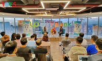 Jóvenes vietnamitas aprenden de experiencias internacionales de emprendimiento