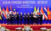 Efectúan Conferencia a puerta cerrada de Cancilleres de la Asean en Nha Trang