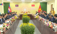 Vietnam y Camboya fortalecen cooperación bilateral