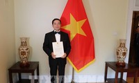 Nuevo embajador vietnamita en Canadá presenta sus cartas credenciales