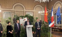 Vietnam fomenta intercambios económicos y culturales con localidades francesas