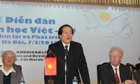 Escritores vietnamitas y estadounidenses intensifican intercambio