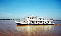 Paseo en barco por el Río Rojo