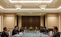 Chinese, Japanese leaders held talks