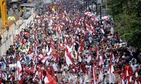 Buddhists pray for peace in Indonesia