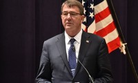 US Defense Secretary Ashton Carter visits Iraq