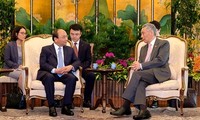 Vietnam, Singapore issue joint statement