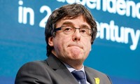 Catalogne: manifestation à Barcelone après l'arrestation en Allemagne de Carles Puigdemont