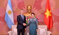 La présidente de l’Assemblée nationale vietnamienne rencontre le président argentin