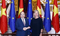 Nguyên Xuân Phuc reçoit Federica Mogherini 