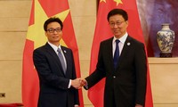 Vu Duc Dam à la Foire et au Sommet de commerce et d’investissement Chine-ASEAN