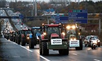 Manifestations: près de 1.000 tracteurs ont perturbé la circulation à Paris et en Ile-de-France