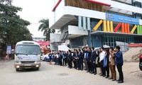 Têt : Des bus pour transporter des étudiants chez eux