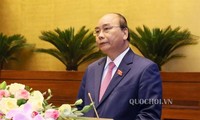 Le Vietnam met tout en œuvre pour éradiquer la Covid-19 et relancer l’économie