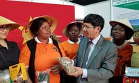   Ministre mozambicaine : le Vietnam est un exemple dans la lutte contre le coronavirus et le développement socioéconomique