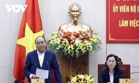 Nguyên Xuân Phuc en déplacement à Quang Ngai