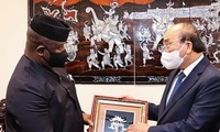 Le président de la République de Sierra Leone entame une visite officielle au Vietnam