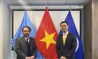 Dang Hoàng Giang rencontre Mired Raah Zeid Al-Hussein