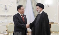 Vuong Dinh Huê rencontre Ebrahim Raisi