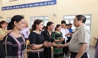 Pham Minh Chinh examine les préparatifs de la rentrée scolaire dans la province de Kon Tum