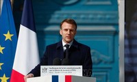 Nouveau Premier ministre français: Emmanuel Macron convie les chefs de partis le 23 août