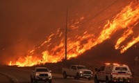 États-Unis: la Chambre des représentants adopte un projet de loi visant à réduire l’impact des incendies forestiers