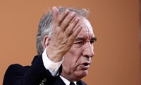France: François Bayrou cherche à éviter la chute de son gouvernement