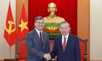 Coopération Vietnam-Russie en formation politique