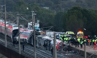 Accident ferroviaire en Espagne: le Premier ministre Pedro Sanchez décrète trois jours de deuil national