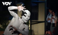 Butoh - Nghệ thuật khám phá chuyển động cơ thể độc đáo của Nhật Bản