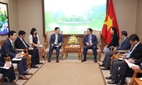 Vuong Dinh Hue 부총리, 롯데에게OCOP 상품 유통에 대한 관심을 요청