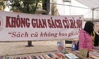 Không gian sách cũ Hà Nội: Màu thời gian hoài niệm