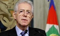  PM Italia Mario Monti berkunjung di Rusia