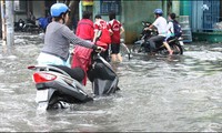 Amerika Serikat  memberikan bantuan  kira-kira USD 40 juta untuk  menghadapi perubahan  iklim.