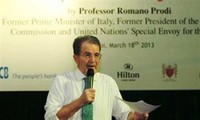 Mantan PM Italia, Romano Prodi mengadakan  kuliah umum di Akademi Hubungan Luar Negeri.