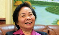 Wakil Presiden Vietnam, Nguyen Thi Doan  menerima rombongan orang-orang provinsi Khanh Hoa 