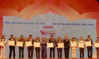 Program “Jayalah Vietnam 2013” diadakan di kota Ha Noi