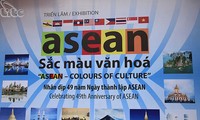 Pameran: “ASEAN:  Warna-warni budaya"